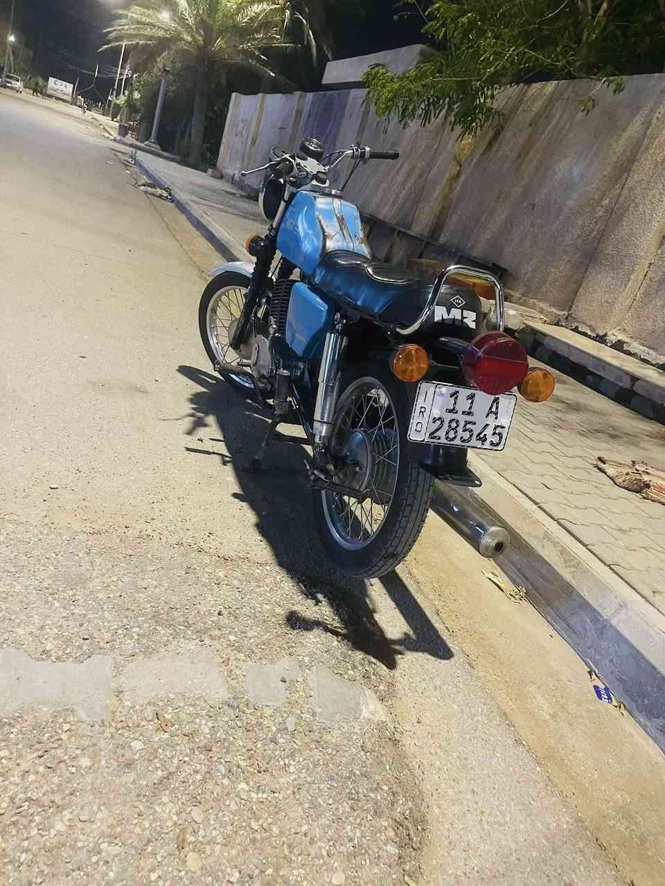 اسلام عليكم 
 82MZ للبيع رقم وسنويه تحويل ثاني يوم 
كصه ثانيه ع فتح. قطره لحيم مابيهه كشرهه ع بلاد مامصبوغ 
كامله كلشي ماعايزه ناريتهه ماكنيت مال قنبوره 
مكاني كوت هاذ رقمي ***********
