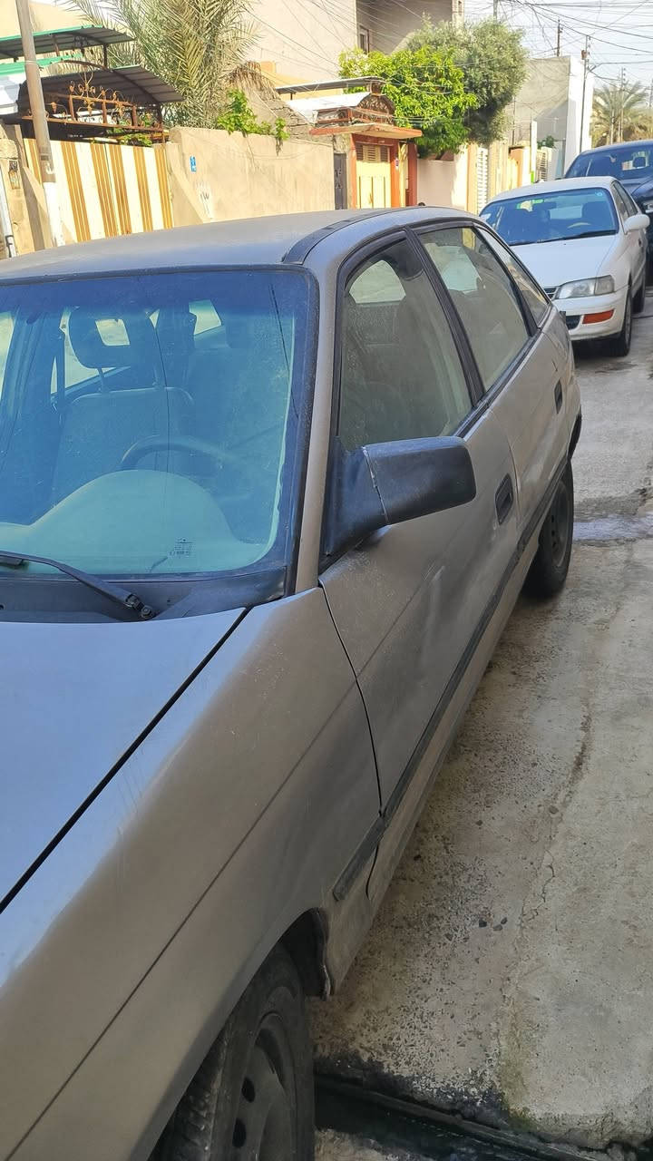 سلام عليكم للبيع اوبل استره موديل 92 كير ومحرك شرط رقم الماني سنويه الى 27 شرط التحويل سعر 33$ وبيها مجال مكان حي الزهراء ***********/***********
