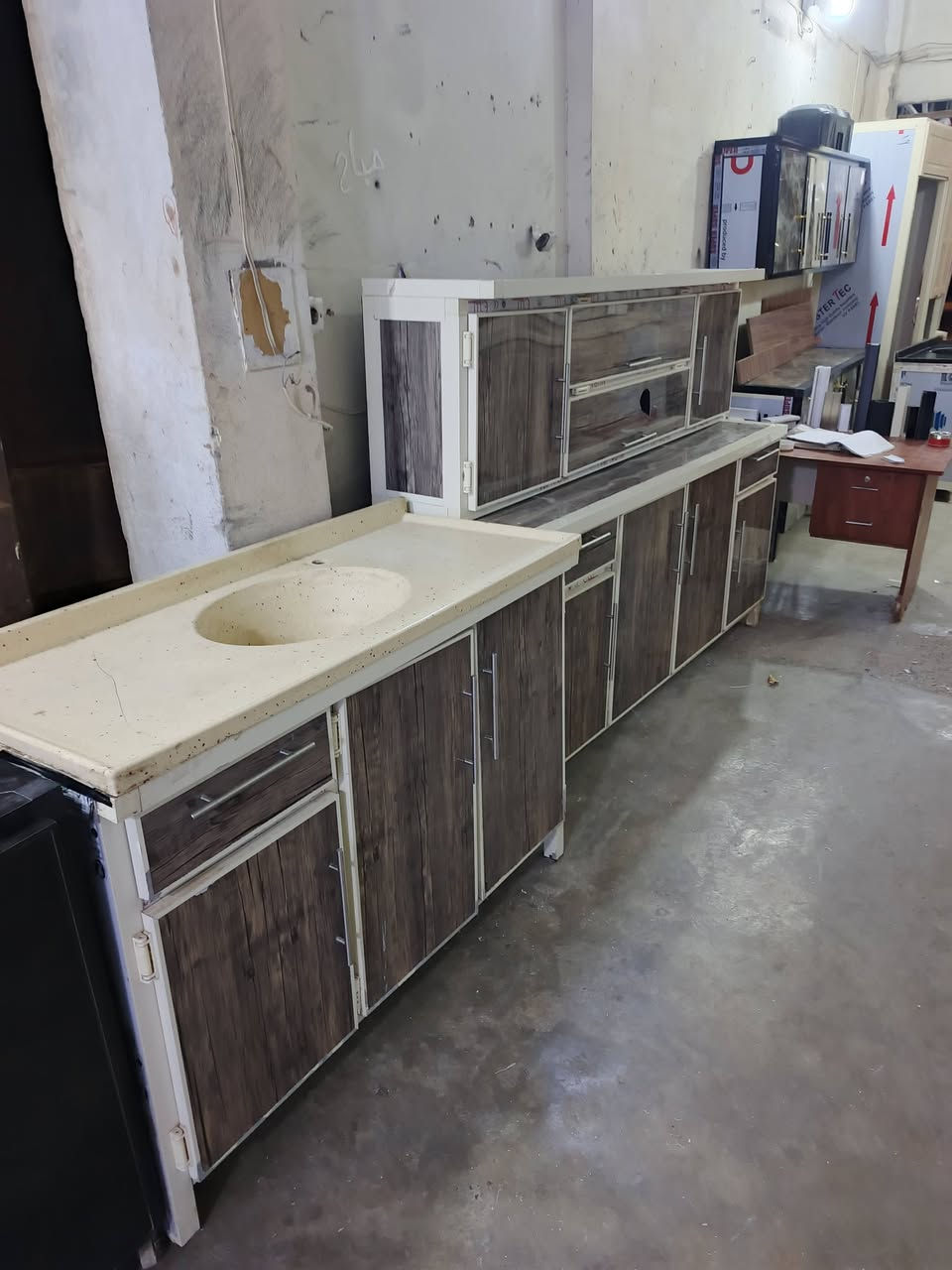 معرض الشرق كاونترات مستعمله لبيع *********** واتساب
