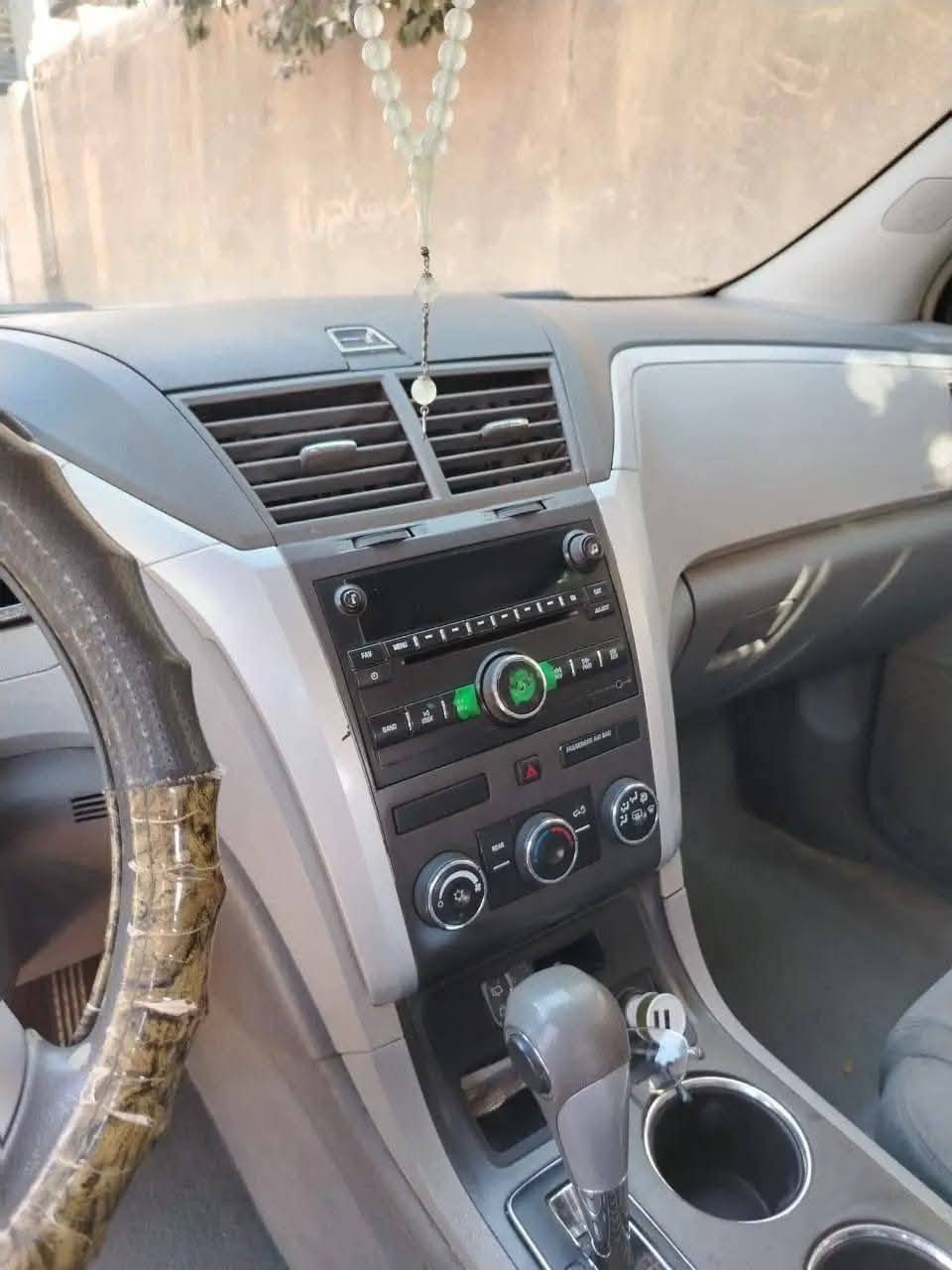 شوفرليت ترافليس موديل ٢٠٠٩ رقم سليمانية بأسمي سنوية جديدة تخم تاير تبريد ثلج ثلاث قطع مكينة نظيفة حدادية جديدة كهربائيات كله شغالة سيارة لاصبغ ولاظربة رايدها ب ٩٠ ورقة ومجالها قليل مكان السيارة بابل رقم المبايل ***********  واتس اب
