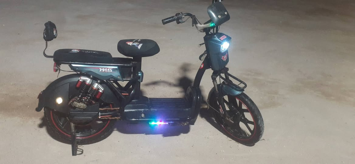 البيع
دراجة شحن حجم 20
 شركة HIS
 سعر 250 وبية مجال 
  بصرة زبير    
***********
