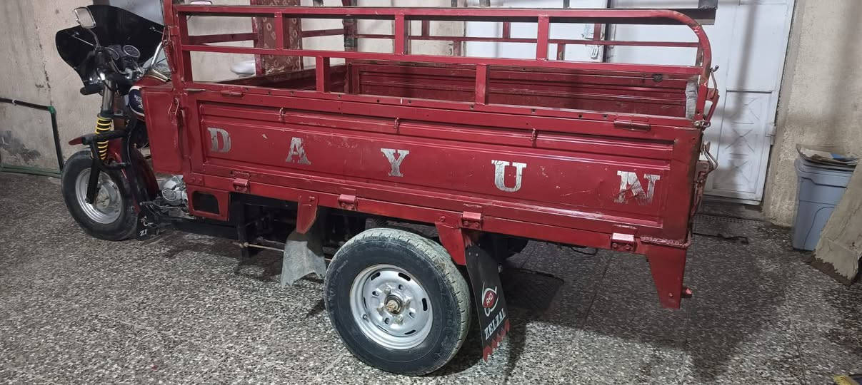 السلام عليكم ستوته دايوان موديل 2017 أوراق كامله كهربأيات شغاله سلف وهندر لايت كله  شغال مكينه ناعمه تواير انضاف محجر كامله كبس للشغل السعر 950 وبيها مجال حك الجيه العنوان بغداد السياحي مقابل حسينيه المعامل متواجد واتساب وهاذه رقمي ***********
