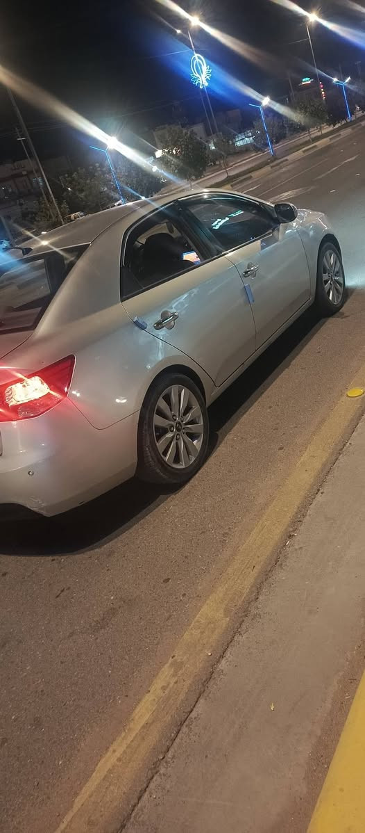 كيا سيراتو مديل 2012تخم ويل كب تخم تاير جديد حداديه جديده محرك مامفتوح كير مامفتوح تبريد تدفئه كله شغال سنتر لوك حساسات كامره شاشه السياره خير من الله السياره احله من الصوره السيارة رقم كربلاء بسمي بيهه 3قطع صبغ بدون دواخل مكاني كربلاء ***********
