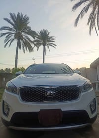 سورنتوا مكفولة اربعة سلندر   20180السعر 220وبيها مجال 07851876817