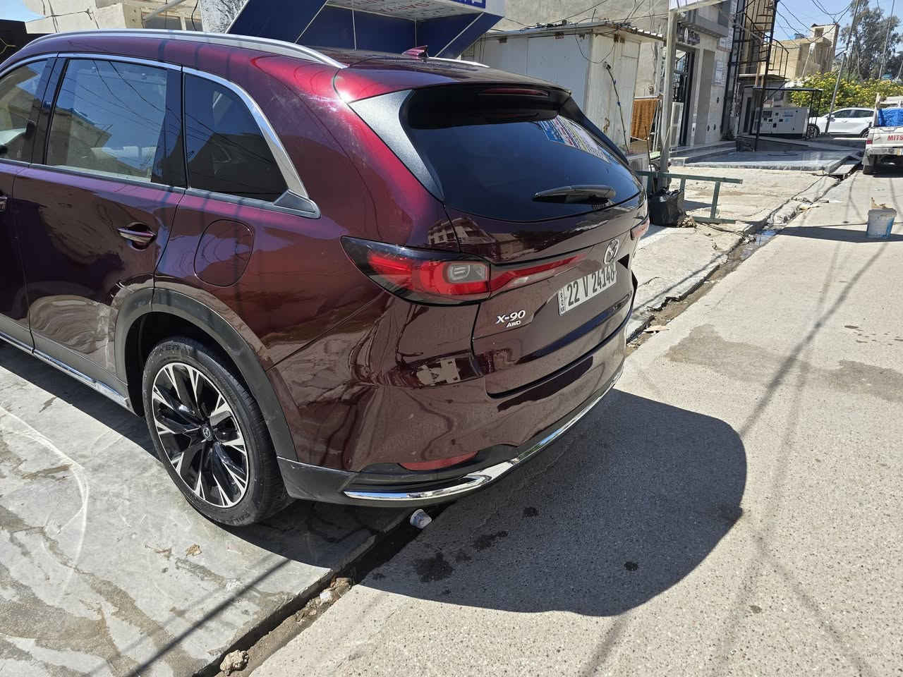 سلام عليكم
مازدا cx90 موديل ٢٠٢٤ هايبرد بلكن .
دخول جديد رقم اربيل .
فول مواصفات يعني رادرات بنوراما تدفئة تبريد بالكشن تبريد ثلاث قطع ..... الخ .
بدون ايرباك ماشية ٩ الاف .
ضرر خلفي بسيط 
صبغ ربع الدعامية وربع الجاملغ الخلفي .
 السعر ٤٥ مليون 
***********
