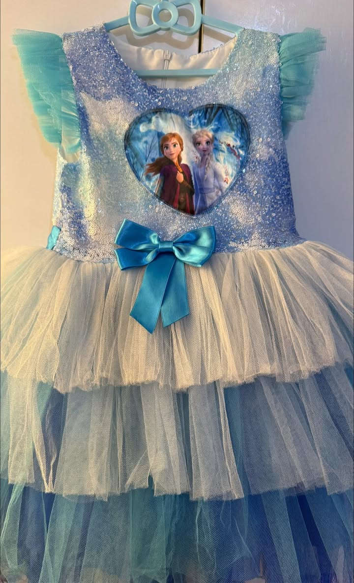 بدلات نظيفة جدا
الماروني تلبس ٢-٣ سنوات طويلة من ورة وقصيرة من كدام
سعر الشراء ٦٥ 
سعر البيع ٣٠

البدلة السمائية تلبس ٥-٦ سنوات
سعر الشراء ٣٠
سعر البيع ١٥
المكان بغداد الدورة
ويوجد توصيل
للحجز على الرقم :
٠٧٨٣ ٨٤٠ ٣٠٤٩
