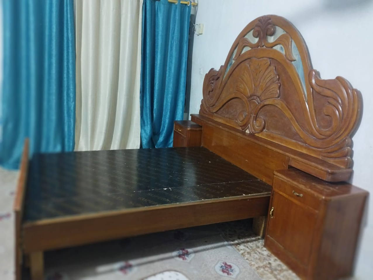 جرباية نفرين صاج تسگام
مع كومديات اصغار عدد ٢ 
مع زاوية 
السعر ١٢٥ ألف 
كربلاء حي العامل قرب مول الباقر
***********
