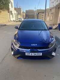 سياره للبيع فورتي 2023كفاله عامه  بيه ضربه بس بقلق الجنطه علئ باردولاق...