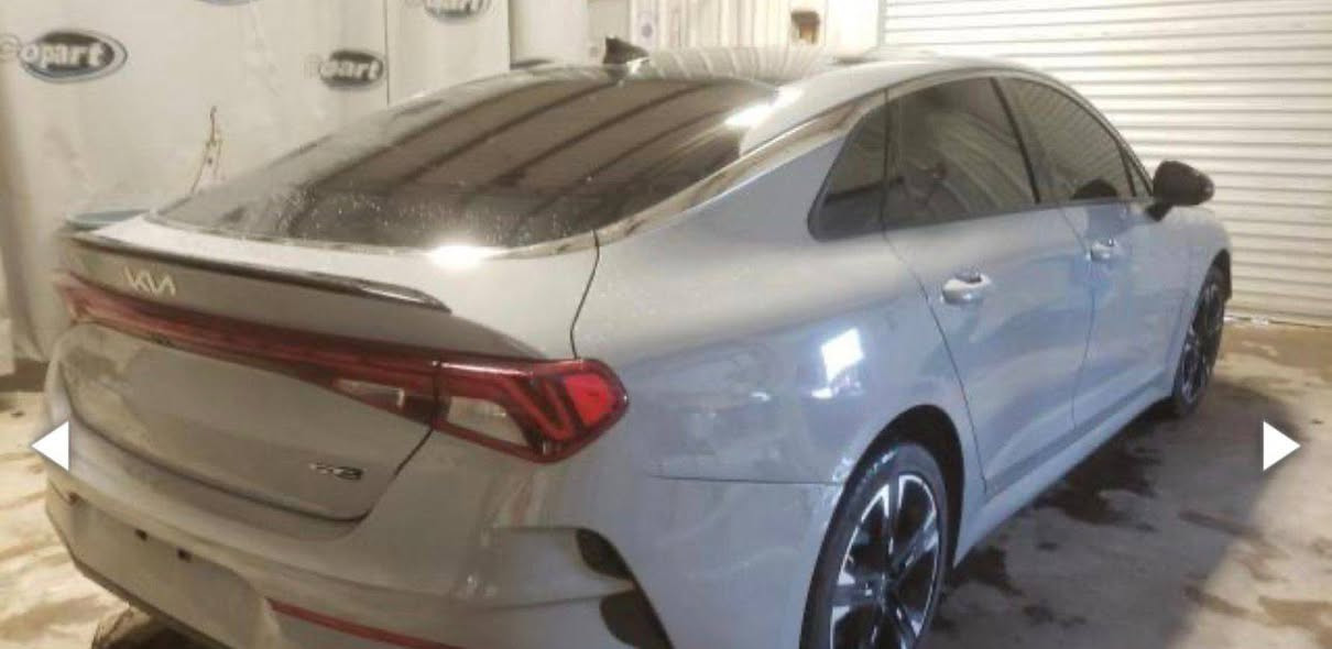 كي فاي فول مواصفات موديل 22 نضيفه جدأ مال بيت مامتعوبه ماشيه 58 والون المميز وحادثها بس الباب مال السايق صورة الحادث بالمنشور داخل أحمر مكانها كربلاء سعرها 178 وترهم مرواس ***********
