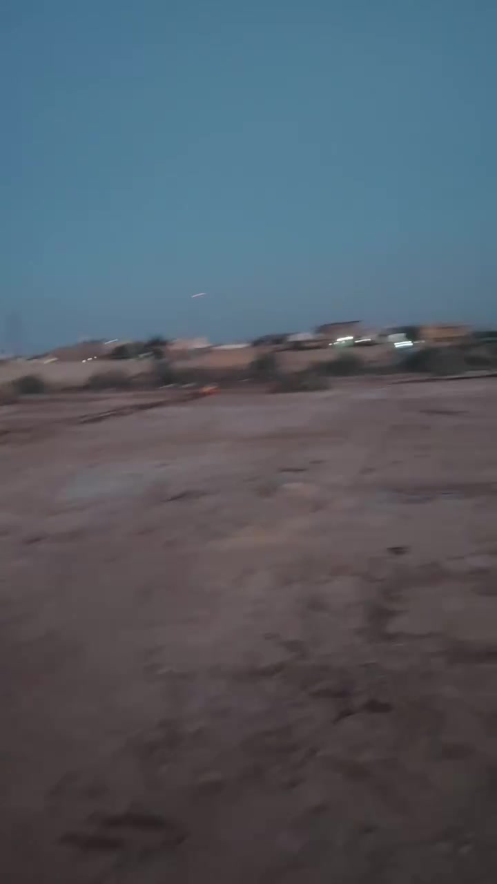 السلام عليكم نص دونم خط ٣ تبليط بصفه اماي بصفه كهربا بصفه بضهر ابو شمس العكيلي مقابل النازحين مفروز ومخطط وجاهز  واجه ١٤ ونص ونزال ٨٦.     الاستفسار      ***********

