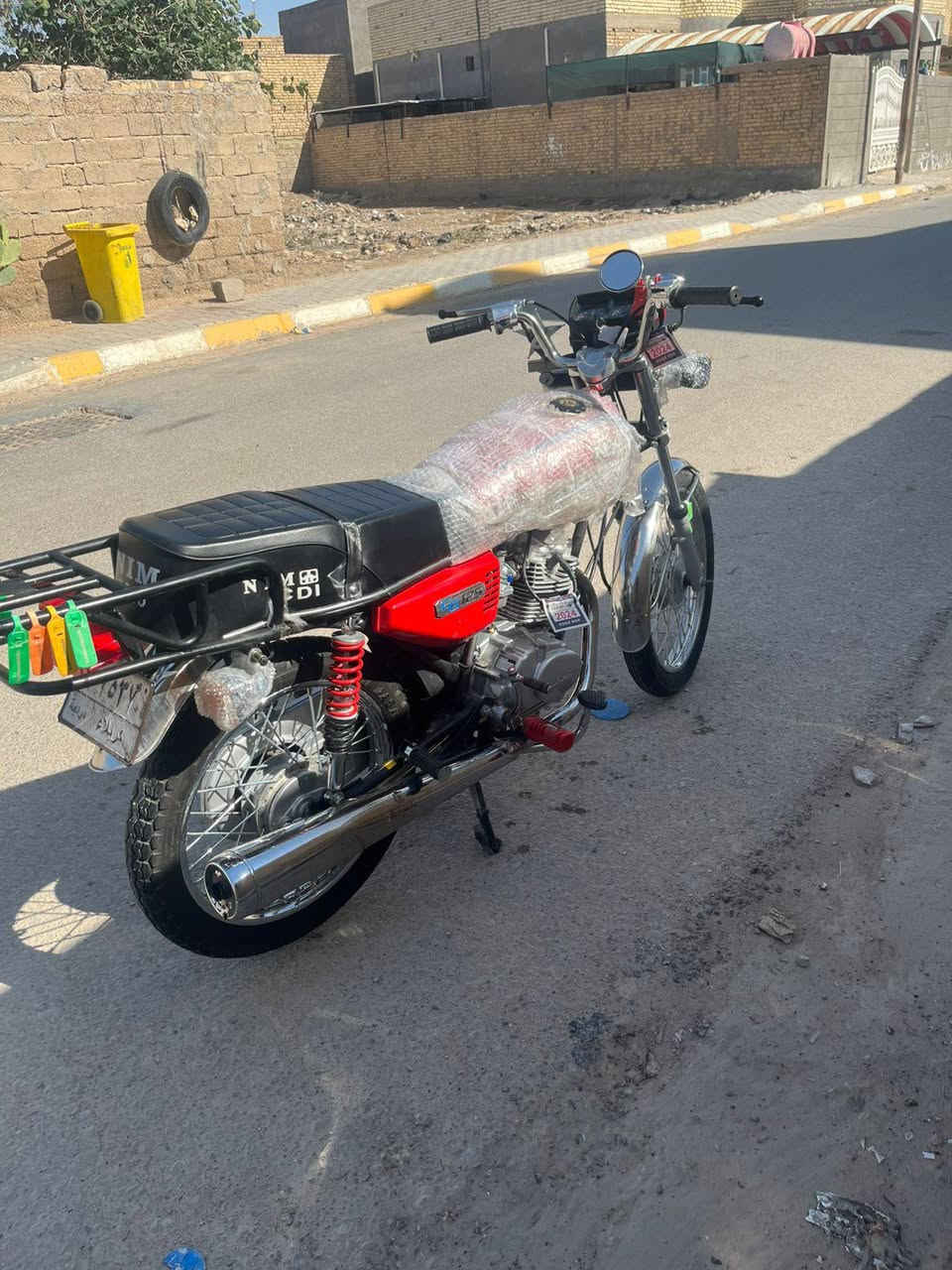 سلام عليكم
دراجه تعمير كامل 25 ورقم ابيض شاصي مكفول كفاله عامه محرك مامفتوح 

السعر خاص 
وافق ادمن👍👍👍


**إذا كنت صاحب هذا الإعلان وتريد حذفه لأي سبب، رجاءا أرسل رسالة إلى الدعم الفني**