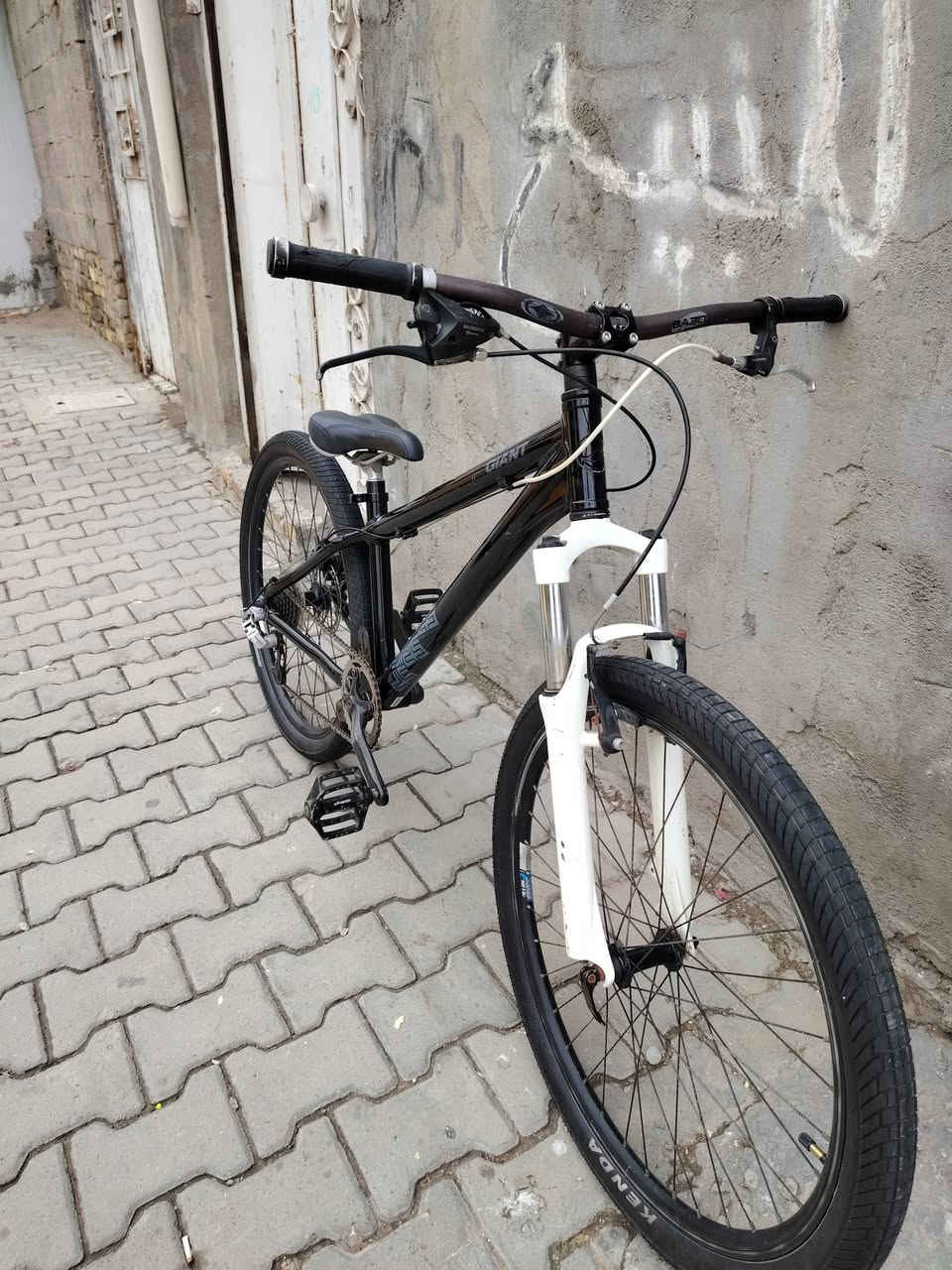 السلام عليكم ورحمة الله
جاينت stp غني عن التعريف دراجة صار يومين من نازلة من الحاوية عليهة ادامة السعر خاص او على الرقم ***********
