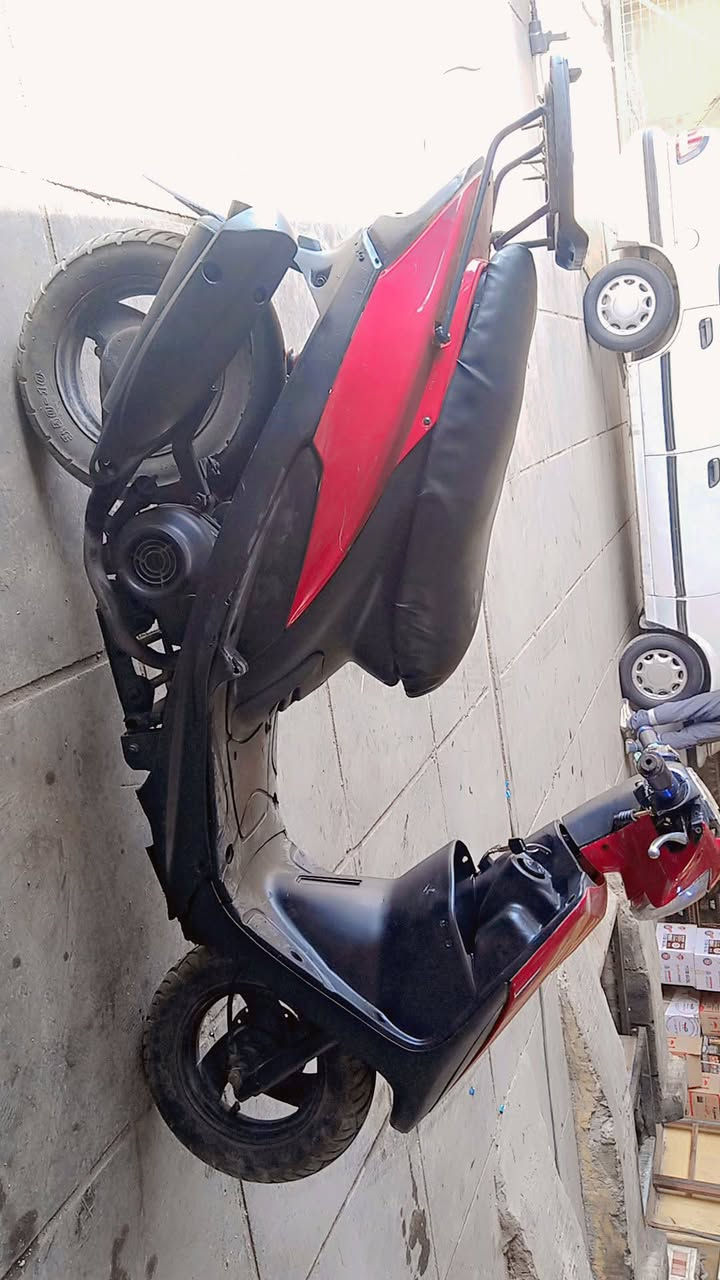 دراجه ماكس عدله تعمير كله جديد اي نقص مابيها 450 وبيها مجال ***********
