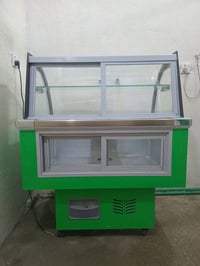 شوايه دجاج وعارضه مقبلات للبيع للإستفسار 07706897768 العنوان بغداد حي ...