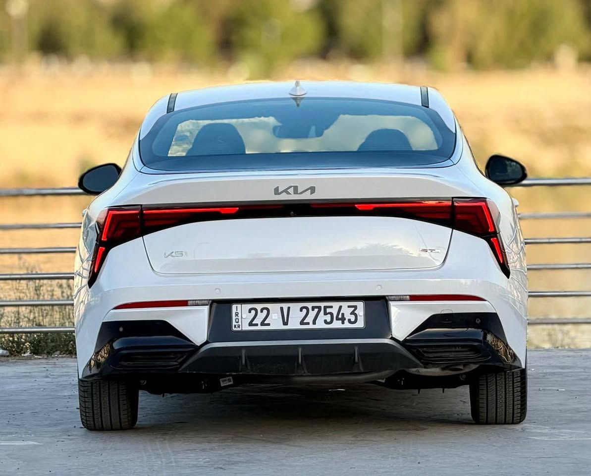 السلام عليكم 
كيا K5 موديل 2025 GTLINE رقم اربيل بأسمي تحويل مباشر صور الحادث مرفق مع الصور بدون ايرباك 
المواصفات :  بصمة / تشغيل عن بعد / داخل جلد اسود مطعم بيجي / كرسي كهرباء / شحن وايرليس / رادارات امامية / رادارات جانبية / اوتو بريك / LED امامي وخلفي / شاشة كبيرة / ويل كب gtline / هندبريك دكمة  / مود درايف / مكينة 2500 GDI
 / حساسات / دبل صالنصة / وبيهه بعد مواصفات اخرى 

‎للتواصل والاستفسار : *********** 
‎العنوان : بغداد الكاظمية

‎🔗رابط جروب الفيسبوك :
‎‏https://www.facebook.com/share/g/19kKMfZvdM/?mibextid=wwXIfr

‎🔗رابط جروب الواتساب:
‎‏https://chat.whatsapp.com/F2LyAqsEBnj9acmXHlngAA
