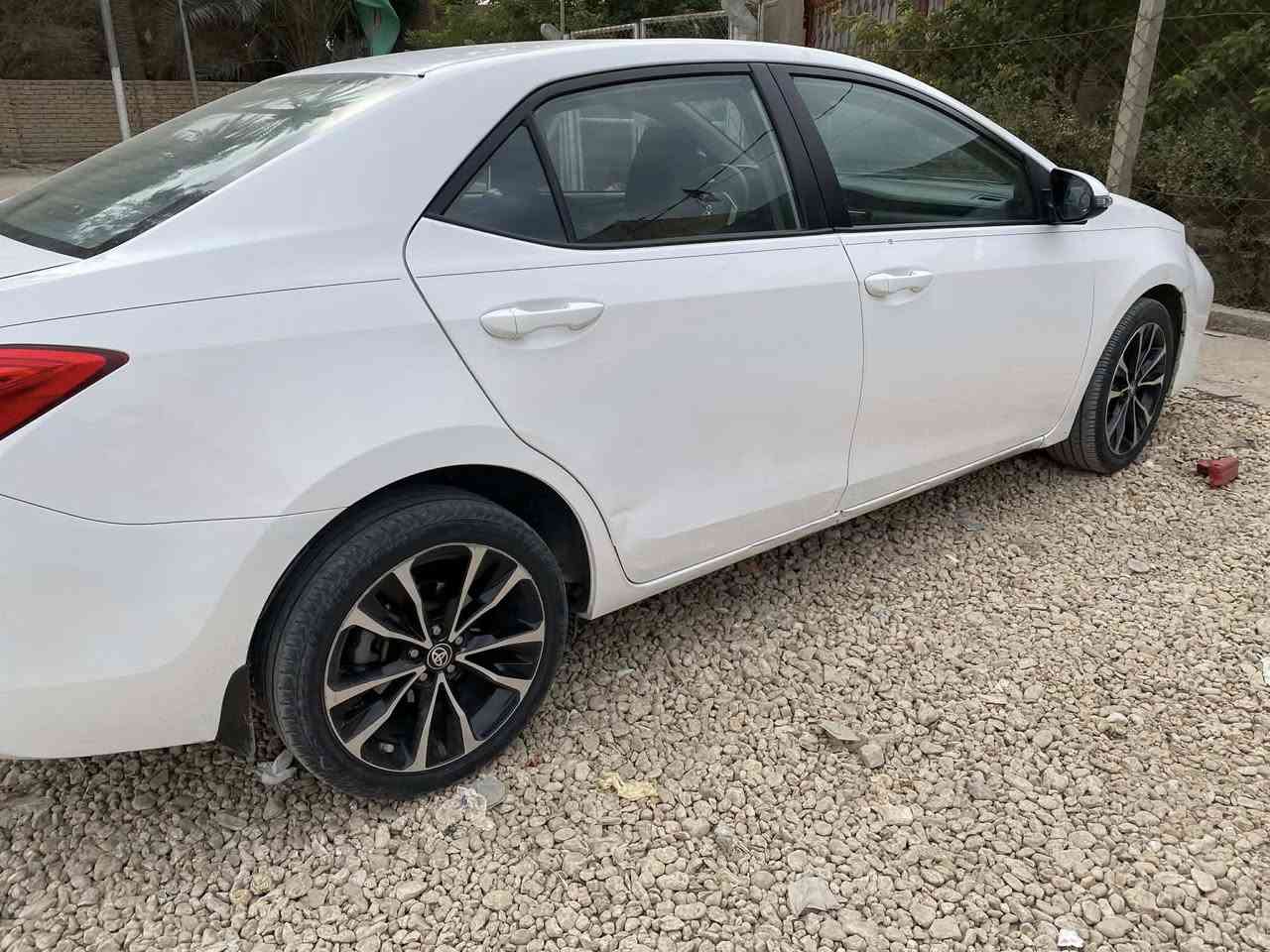 السلام عليكم 
كورلا 2019 se 
فول عدا الفتحه 
كشنات جلد 
شفتات بالستيرن 
رادار 
حجر بيئه 
كامره 
ماشيه 90 mi
سنويه لل2029 
حادثها جاملغ نفسه صبغ والبنيد مبدل 

بدون شاصي 

السعر 135 وبيها مجال مكاني بابل الحله 
***********
