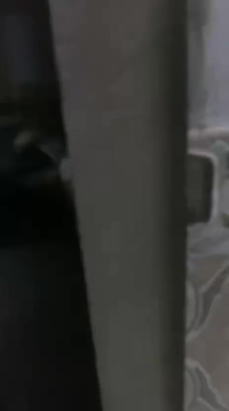 شقة ارضية في الزبير سوق الكبير
تحتوي على غرفتين + مطبخ + صالة+ صحيات

ايجارة 300 قفل 

للتواصل : ***********
