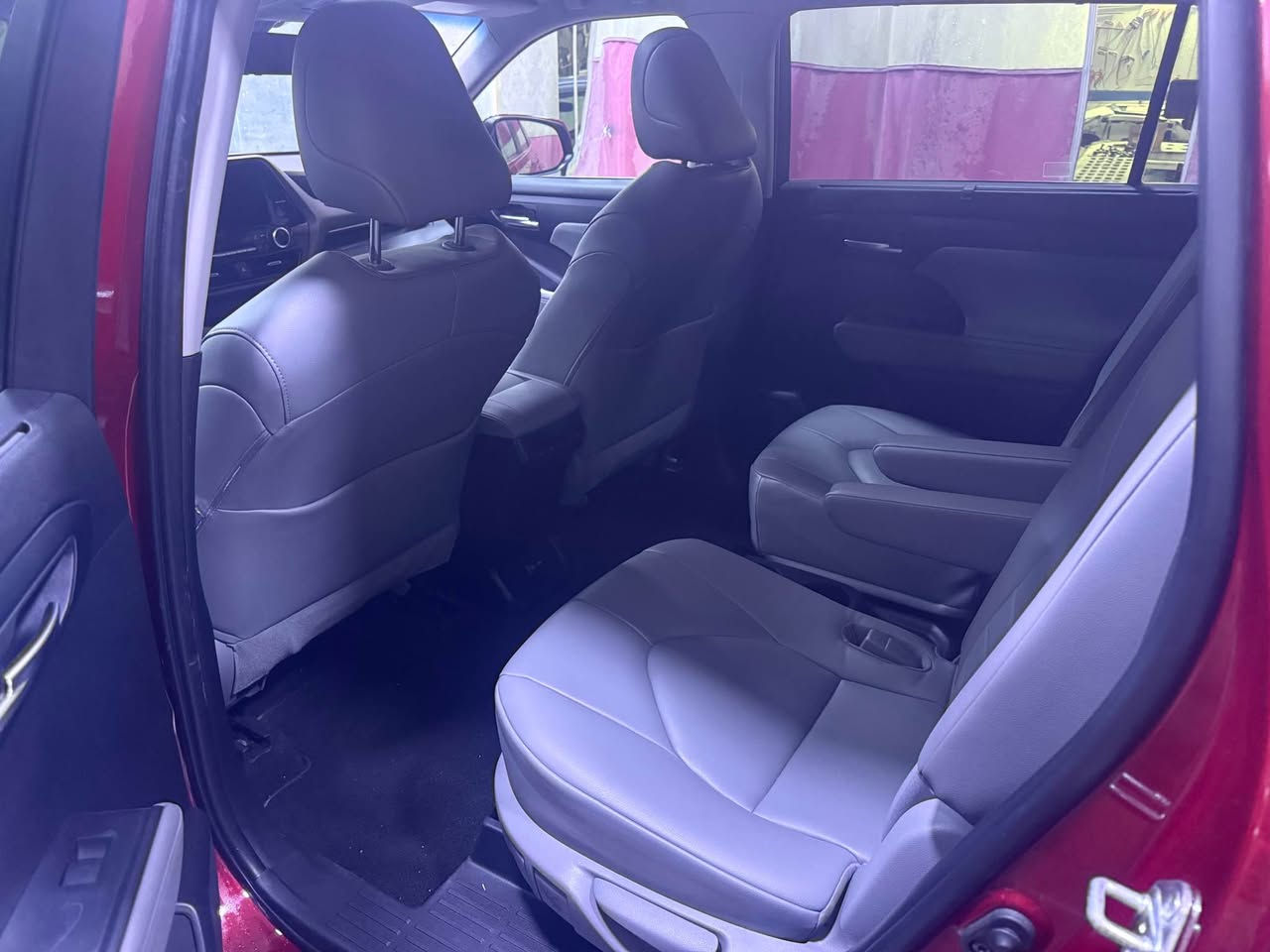 هايلندر  2023 xle 
بانزين 4 توربو 
الحادث جاملغ سايق فقط صبغ و pdr شبر بالحافه البنيد 
ماشيه 40 الف مايل  
اللون كرزي
فول مواصفات 
سلايد 
جلد
 ويل كب 
شاشه  
بردات جانبيه
لايت زنون 
٧ راكب 
رادار جانبي 
نقطه عمياء 
تحديد مسار
تدفئه كشنات
صندوق كهرباء
ماسحات اوتو
لايت اوتو Singapore


**إذا كنت صاحب هذا الإعلان وتريد حذفه لأي سبب، رجاءا أرسل رسالة إلى الدعم الفني**