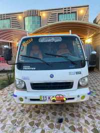 يالله  السلام عليكم للبيع كيا ام عيون 2002 حاكيه رقم بغداد انكليزي  سن...