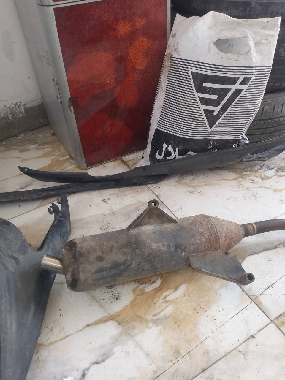 مازدة سكنس مثلثات وترايش ماكس وجوزة وصالنصه سكنس وحواضن كلهم ب 40 قفلهن .. ***********
