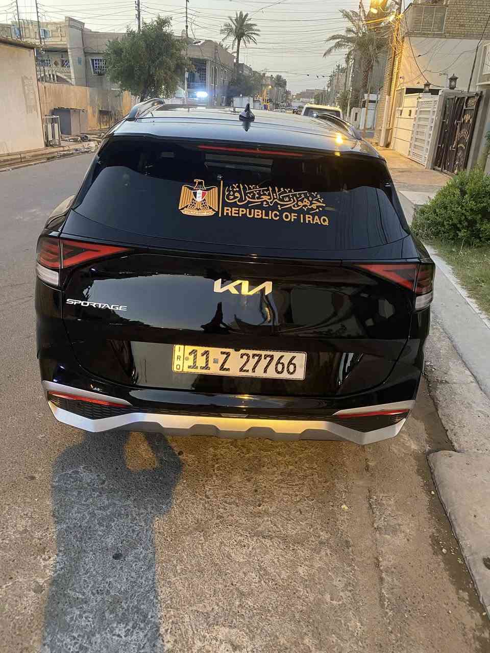 كيا سبورتج موديل 2024
فول برستيج اعلى فئة sx.prestige 
سيارة جديدة جدا ماشية 11000 الف ميل 
السعر 160 ورقه 
وارد امريكي
مواصفاتها :-
1. محرك 2500 GDi سمارت 
2. كير 8 نمر
3. ماشية 48 الف كيلو 
4. بانوراما
5. بصمة : تشغيل - ابواب - صندوك
6. صندوك كهرباء
7. شاشة كبيرة على طول الدشبول تدعم كاربلاي واندرويد اوتو وفول تحكمات
8. كيجات الكترونية متغيرة حسب الوضعيات
9. انظمة القيادة : سبورت - سمارت - نورمال
10. كشنات جلد 
11. كراسي كهرباء فول تحكم مع كشن امامي متحرك عند النزول اوتماتيك
12. اضواء ترحيب عند الاقتراب مع ترحيب داخلي عند الصعود او المغادرة
13. شحن وايرليس
14. منافذ تايب سي عدد 3 مع 2 في الكشنات ومنفذ يو اس بي ومنفذ جداحة
15. هاند بريك بصمة
16. اوتو هولد
17. كاميرات 360 مع كاميرات بالاشارات الجانبية مع وضعيات مختلفة للكاميرات
18. فول رادارات امامية وخلفية وجانبية
19. تحديد مسار ذكي
20. قيادة أليه ذكية
21. نقطة عمياء
22. كروز سرعة
23. تبريد وتدفئة كشنات مع تدفئة ستيرن
24. سستم صوت هارمن
26. خزن كشن سائق ميموري وضعيتان
27. ويل كب حجم 19 وحساس اطار 
تايرات بعدها بخطوط شركة
28. اشاير بالمري
29. تشغيل عن بعد
30. شاشة لمس متغيرة لتحكم الميديا او لتبريد
31. ستيرن فول تحكمات
32. السيارة مكانها بغداد /مدينه الصدر  
للاتصال  *********** 
رجاءً بدون خاص لان ما متفرغ
