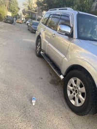 عندي سياره باجيرو البيع موديل 2008  تفاصيل على خاص رقم هاتف 0771478445...