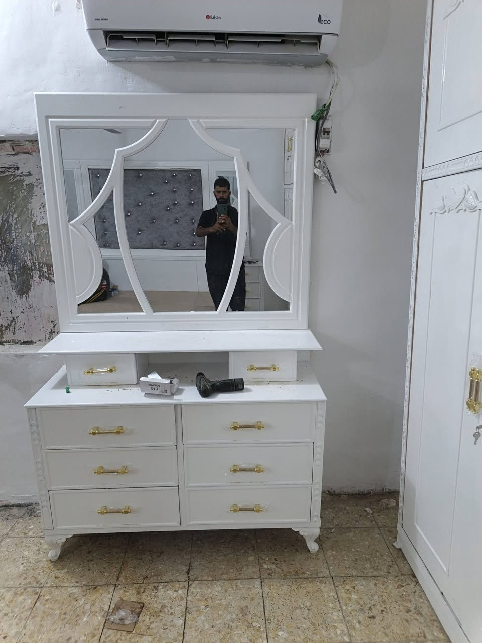 نجاره حسب طلب مكان السماوه حي نفط ونعيد الخشب القديمة الحدث الموديلات ***********
