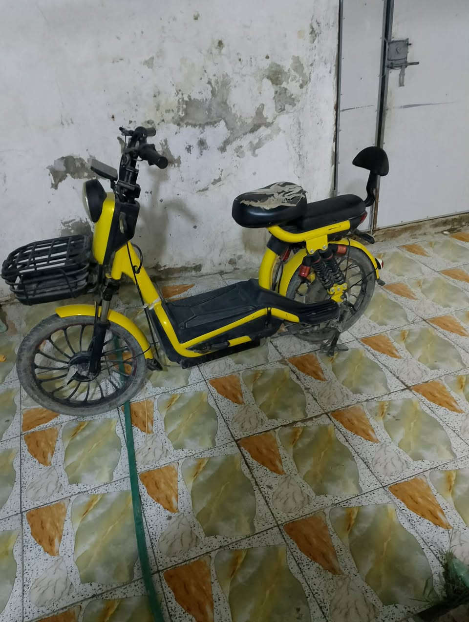 سلام عليكم دراجه شحن بطاريه جديده 5 سعر 275مكاني شاميه


**إذا كنت صاحب هذا الإعلان وتريد حذفه لأي سبب، رجاءا أرسل رسالة إلى الدعم الفني**