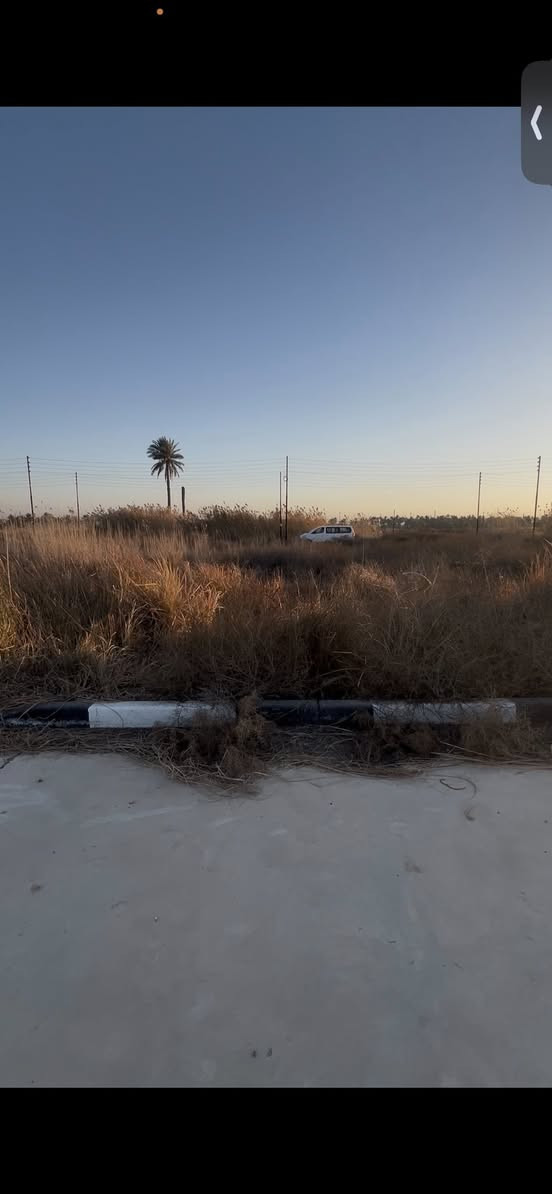 السلام عليكم 
قطعة ارض للبيع ٢٠٠ متر واجه ١٣ وربع ونزال ١٥ 
ملك صرف سند ٢٥ 
العنوان مقابيل ألجزيره السياحيه شارع حي الضباط 
خدمات كامله كهرباء ماء تبليط وصرف صحي
0️⃣7️⃣7️⃣0️⃣4️⃣2️⃣4️⃣4️⃣6️⃣2️⃣0️⃣
