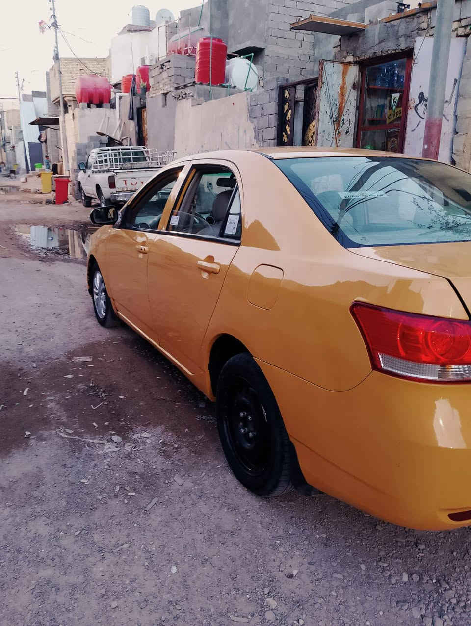 السلام عليكم 
بيوايدي جي 3 موديل 16 
سياره بدي گير كفاله 
( المحرك بي تنقيص)
راعيها يريد تحويل بل بصره 
تبريد شغال كهربائيات شغاله كلها
(مشط ستيرن بي جبنه )
العنوان البصره قرب الجملونات
***********
سعر 45بيها مجال
