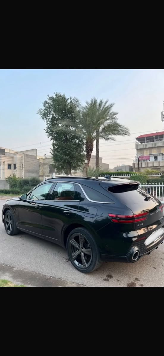 ‏Gv70 ‏ 2023 Prestige
2023
فخامة كورية 🇰🇷 + أداء رياضي ⚡ + كل التقنيات الحديثة ✨

المواصفات الرئيسية:
✅ بانوراما + شاشة 14.5 إنش مع CarPlay & Android Auto
✅ كاميرات محيطية 360°
✅ مقاعد جلد كهربائية حمراء مع تبريد، تسخين، ومساج + وضعية الطيارة
✅ السيارة تتحرك للأمام والخلف بالريموت بالكامل
✅ شحن لاسلكي
✅ محرك3500 تون تربو  – 400hp+ دفع رباعي 4WD
✅ 5 أنظمة قيادة متعددة
✅ إنارة داخلية متغيرة الألوان + LED
✅ صندوق كهرباء + منافذ كهرباء متعددة
✅ هوك خلفي
✅ نظام ترحيب عند فتح السيارة
✅ نظام صوتي Lexicon 15 سماعة + Quantum Logic

السلامة والمساعدة:
• وسائد هوائية 
• مساعد تتبع المسار، النقطة العمياء، تفادي الاصطدام الأمامي والخلفي
• مساعد صعود التلال، تثبيت سرعة ذكي، كاميرا محيطة

📍 المكان: بغداد
📏 عداد المسافة:26
💰 السعر:30 الف دولار
📞 واتساب:*********** 
ملاحطه:حادث سياره بنيد +جاملغ مبدل نفس لون جاملغ خلفي صبغ

