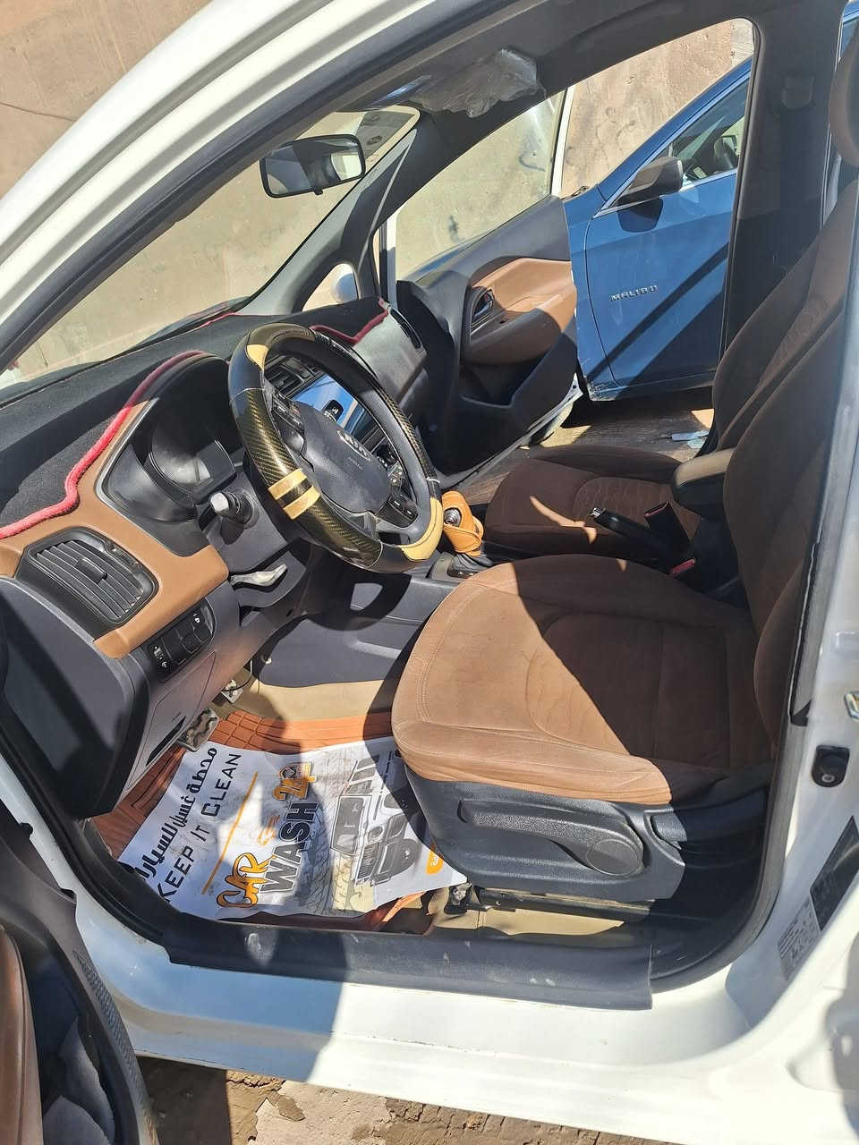 السلام عليكم للبيع كيه ريو2014 خليجي السياره مواصفات فتحه شاشه كأمره تحكم ستيرن مري شفط مكينه 1600 دوش قطرتين 
السياره مكينه كير حداديه تخم تاير جاهزه رقم سليمانيه سنويه ماساقطه تريد تحويل أو وكاله *********** اتصل مارد ع ماسنجر
