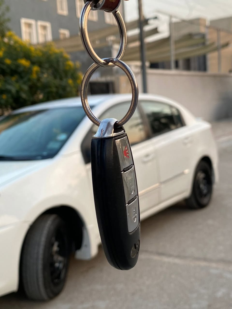 سلام عليكم اخوتي نيسان موديل 11 رقم بغداد بصمه تحكم ستيرن مانع انزلاق تدفى كلاصات سياره نضيفه حتى لكتلوكات موجوده مابيها نقص كامله محرك بي تبخير السعر 66  مكاني غزاليه للاستفسار ***********
