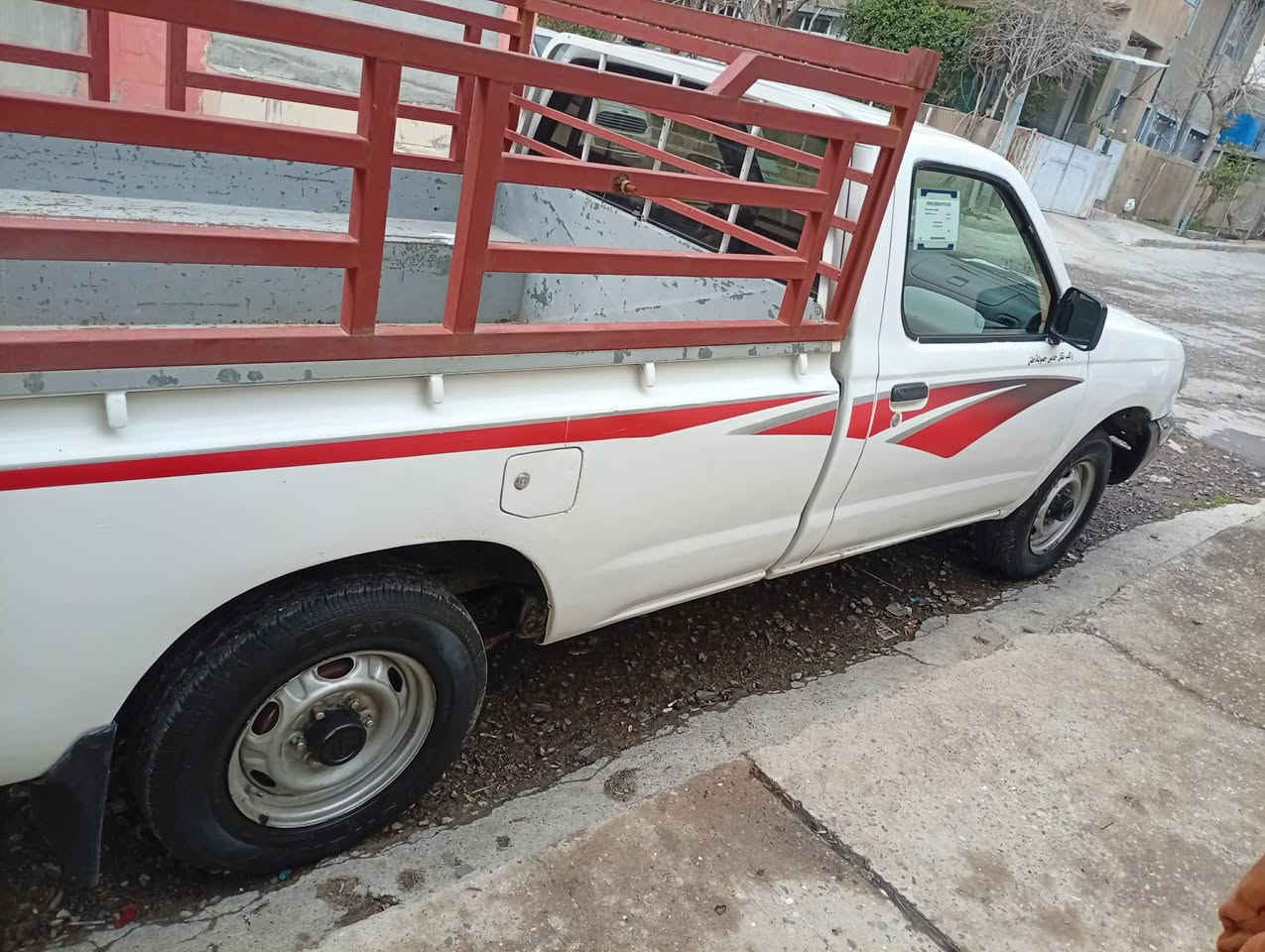 نیسان 2002ئارمی پلاستیکی سلێمانی دوپارجەی ڕەشە بونید وچەمەلەخ بێ ناووگرتن بەشەرتی گێڕو مەکینەو اکسل 77  معامە لەسەیارەیەکی جوان و بێمەسرووفە ڕاستەو خۆ بۆناووئیش ***********
*********** سەیارەکە هیمن نیە ئەمە ژمارەی خاوەنیەتی
