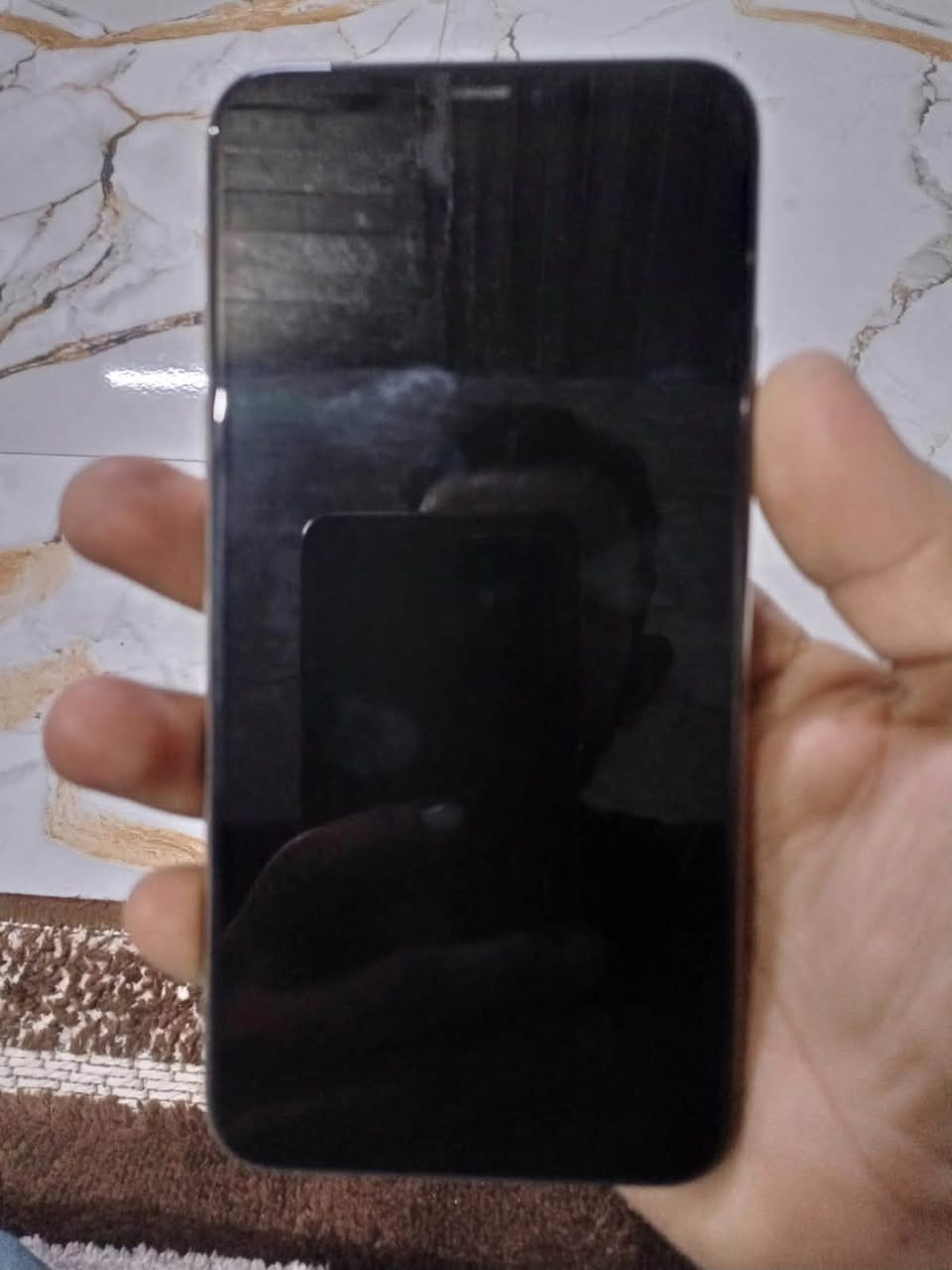 ايفون 11 برو ماكس ذاكره ٢٥٦ 
بطارية 🔋 76
موبايل نظيف و بلادي ما مفتوح ابد 
و بي ضرر الضهر مالته من جوه موضوح بل صوره سعره ٢٧٥ الف و بي مجال قليل 
مكاني حي البتول 
الاستفسار ***********
