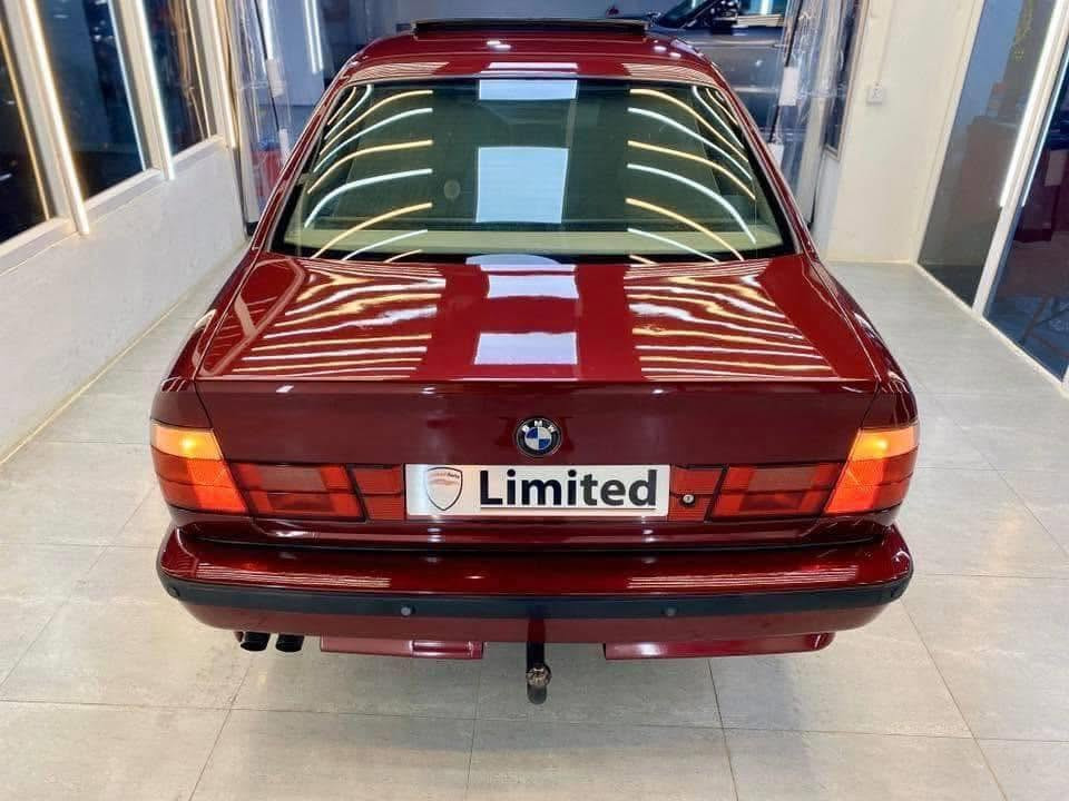 بيع مستعجل.  BMW للستفسار اتصال على رقم الهاتف سعر 55 وبيه مجال. ***********
