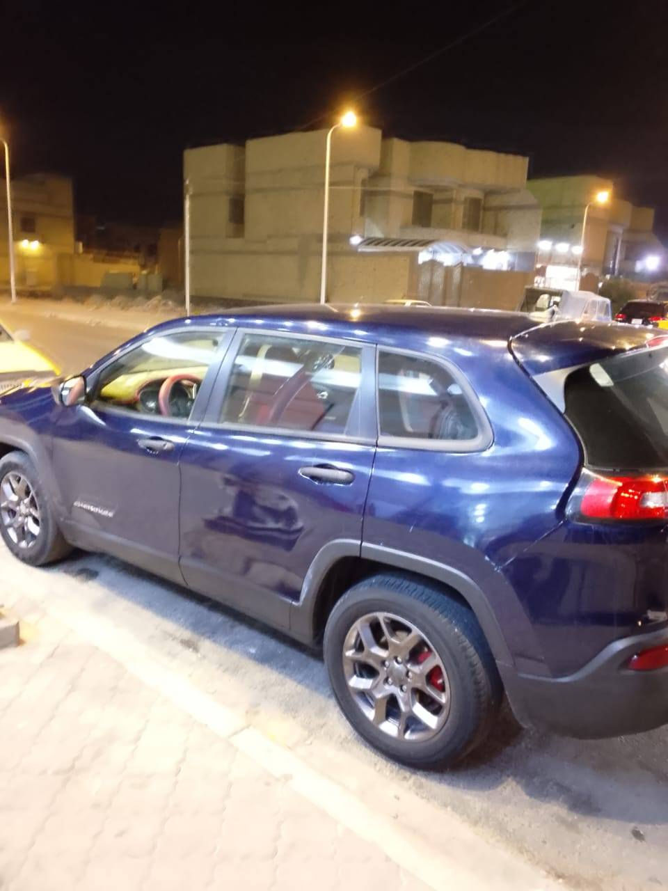 سلام عليكم جيب شيروكي بزون موديل 2016تقرير غرق رقم ناصريه باسمنه تحويل ثاني يوم سنويه نفاذه ب2029كير مكينه حداديه تبريد تخم تاير كله جديد العنوان بصره السعر 120وبيه مجال بسيط انا مكلف بلنشر هاذه رقم راعية السياره ‪0774 840 1516
