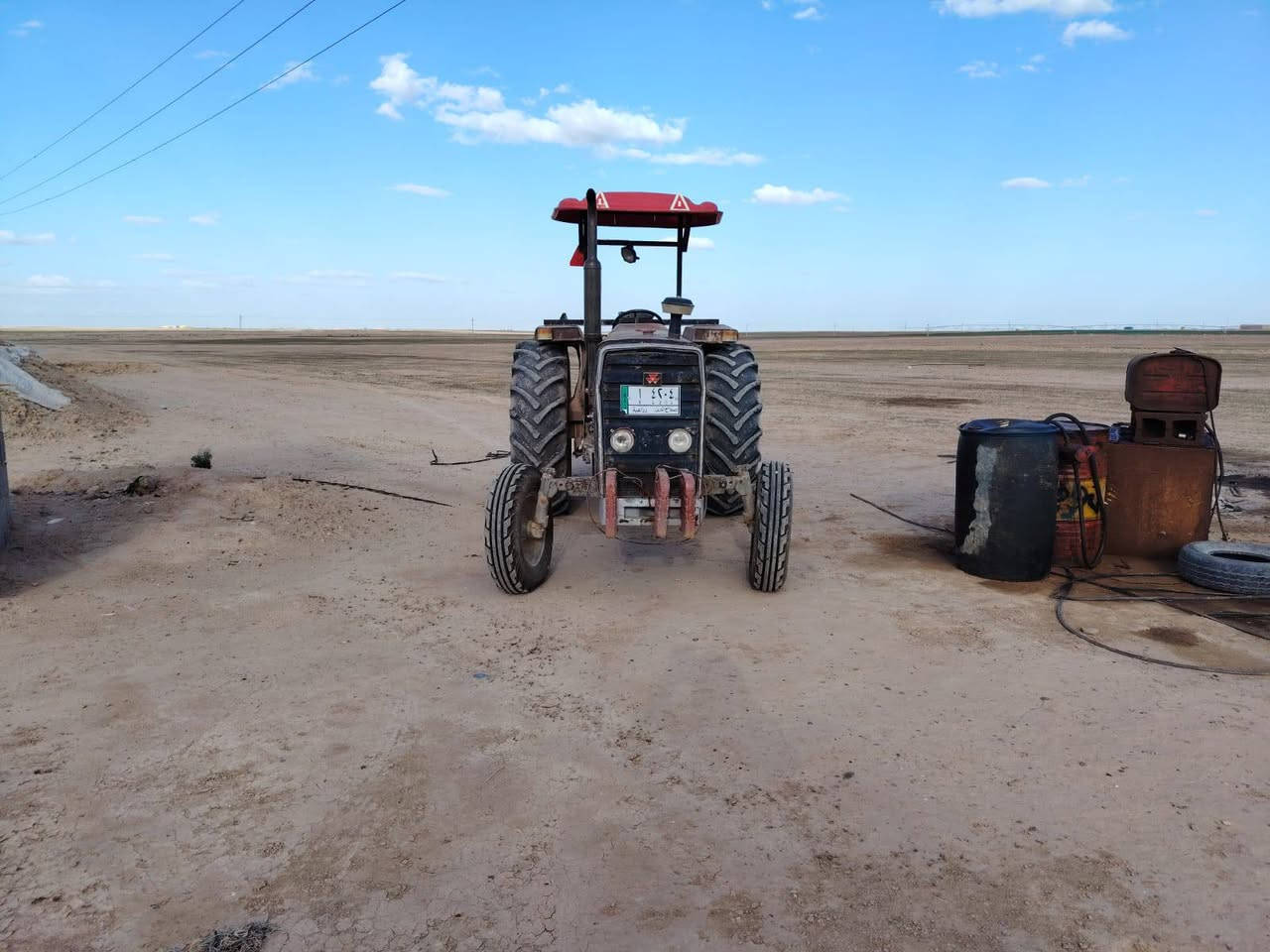 السلام عليكم للبيع بسعر مناسب جداً عشره مليون ونص وبي مجال/ تركتر فورگسن  حجم / ٢٩٠ / موديل ٨٢ / رقم صلاح الدين بأسمنا شرط التحويل جاهز من كل النواحي تركتر نظيف وماعلي حجي / العنوان صلاح الدين تكريت/ للاستفسار/ *********** / ***********
