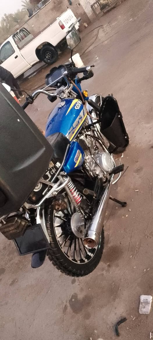 سلام عليكم دراجه للبيع موديل 25 بيهه عواج بل ويل الخلفي  بعده جديده اوراق كامله مكاني جزيره بغداد السياحيه 850 وبيهه مجال
 حك الجيه جماعت ال 750 لاتعلقون.  ***********
