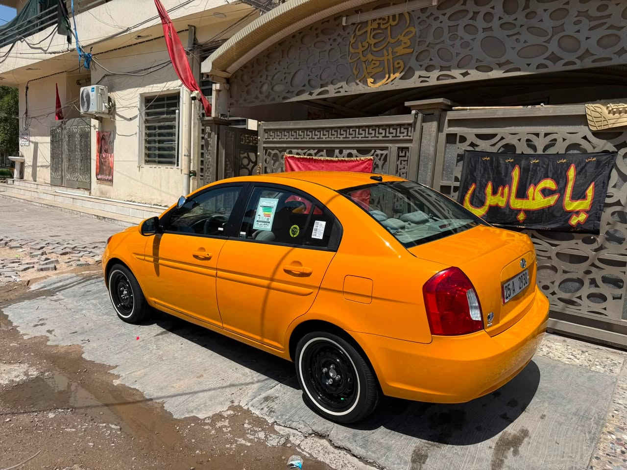 اكسنت 2011 وارد أمريكي حادثه فقط باب السايق باقي سياره كلها ليبل واحد مكينه كير صدر تخم تاير كله جديد منظومه تبريد جديده تراي خير من الله مصفره هيئه وغرامات سياره بسمي تحويل مباشر سنويه ل٢٨ سعر ٨٠ وبيها مجال مكاني بغداد ***********
