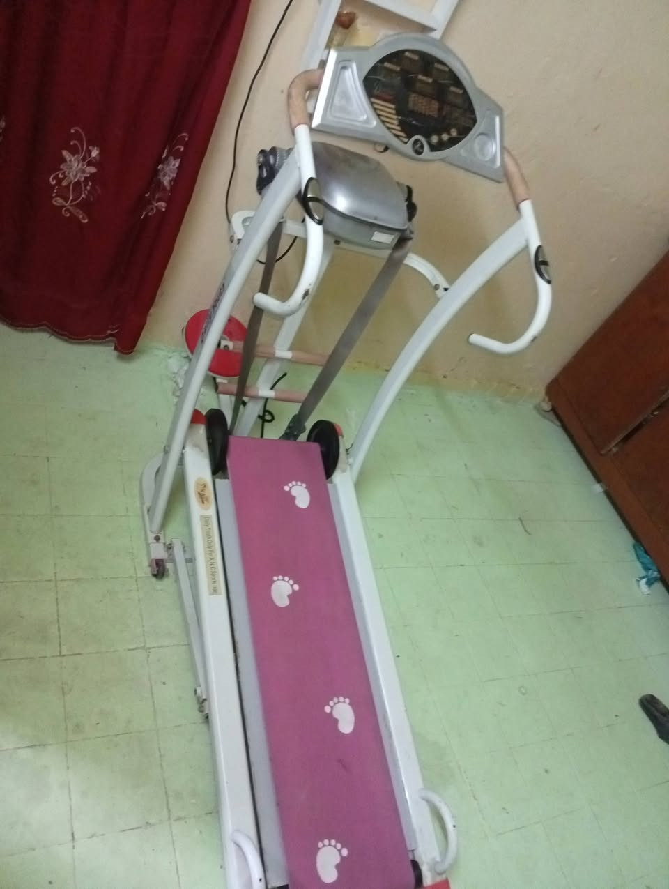 جهاز رياضه كهربائي شغال للبيع ***********
