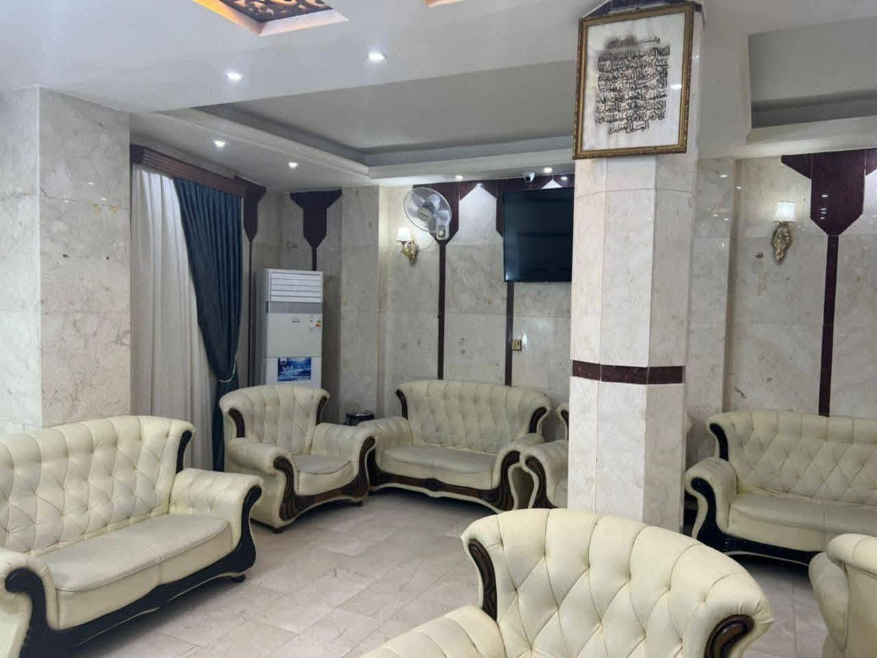 دليل فنادق النجف الأشرف....
نوفر لكم أفضل الفنادق والشقق الفندقية المختارة بعناية، بمواقع مميزة وأسعار تناسب الجميع، مع أجواء هادئة وخدمات متكاملة لتجعل زيارتكم أكثر راحة.

فندق السراج السياحي 

📍 مواقع قريبة من مرقد أمير المؤمنين (عليه السلام)  والكائن في شارع الطوسي قرب الامام دقيتين مشي 

🛏️ غرف مريحة وخدمات ممتازة

💰 خيارات وأسعار تنافسيه 

وخصم خاص الى اصحاب الحملات 

📞 للحجز والاستفسار عبر الواتساب:

***********

دليل فنادق النجف الأشرف… راحتكم تهمنا 

#النجف_الأشرف #فنادق_النجف #حجز_فنادق #شقق_فندقية #زيارة_النجف
