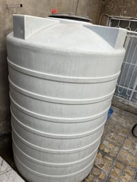 تانكي وطني 2000 لتر نضيف للبيع سعر 125 مكان بغداد الأمين الثانيه ٠٧٧٦٠...