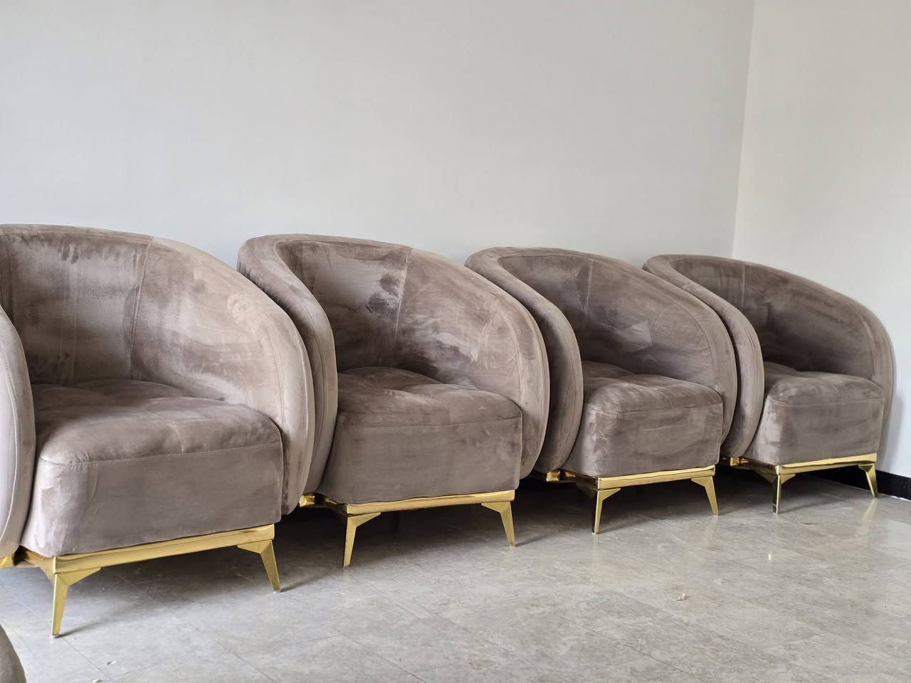 تخم ماركة 10مقاعد الماني نظافة٩٠%مشتري٣٥٠٠ ابيعه قفل٩٠٠
***********
