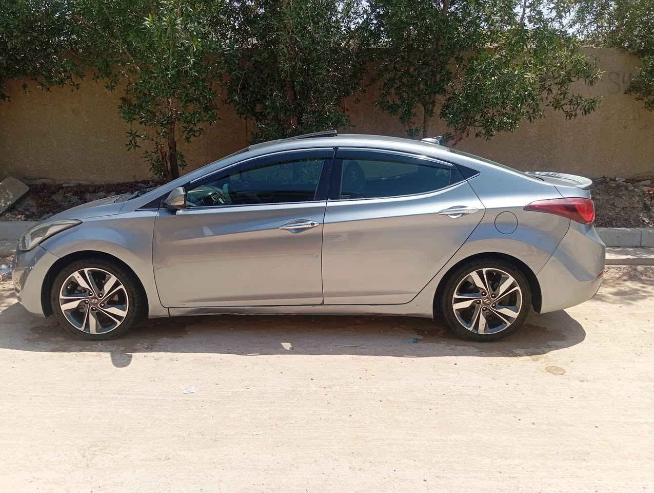النترا موديل 16 فول مواصفات بيه اربع قطع صبغ بدون دواخل السعر 95 مكاني بابل ***********
