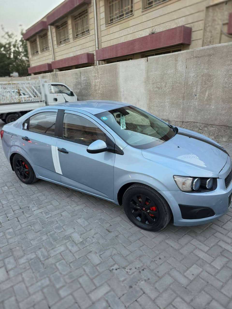 سلام عليكم للبيع شوفرليت افيو سونك
 مديل 2013 وارد خليجي لون بحري مميز صبغ ٣ قطع جماليه ابيع احزام بدون حادث السياره  اباسمي تحويل ثاني يوم  كير مكينه صدر كهربائيات كفاله مكينه 1800 المرغوب 
تايرات جدد 
دوشمه جديده باتري جديد 
ويلكب رياضي
السعر 60  
مكانها بغداد شارع الصحه 
السعر ***********
