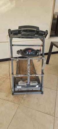 جهاز جري مستعمل قليل ماطوره عاطل ، السعر المطلوب 185000 دينار موبايل 0...