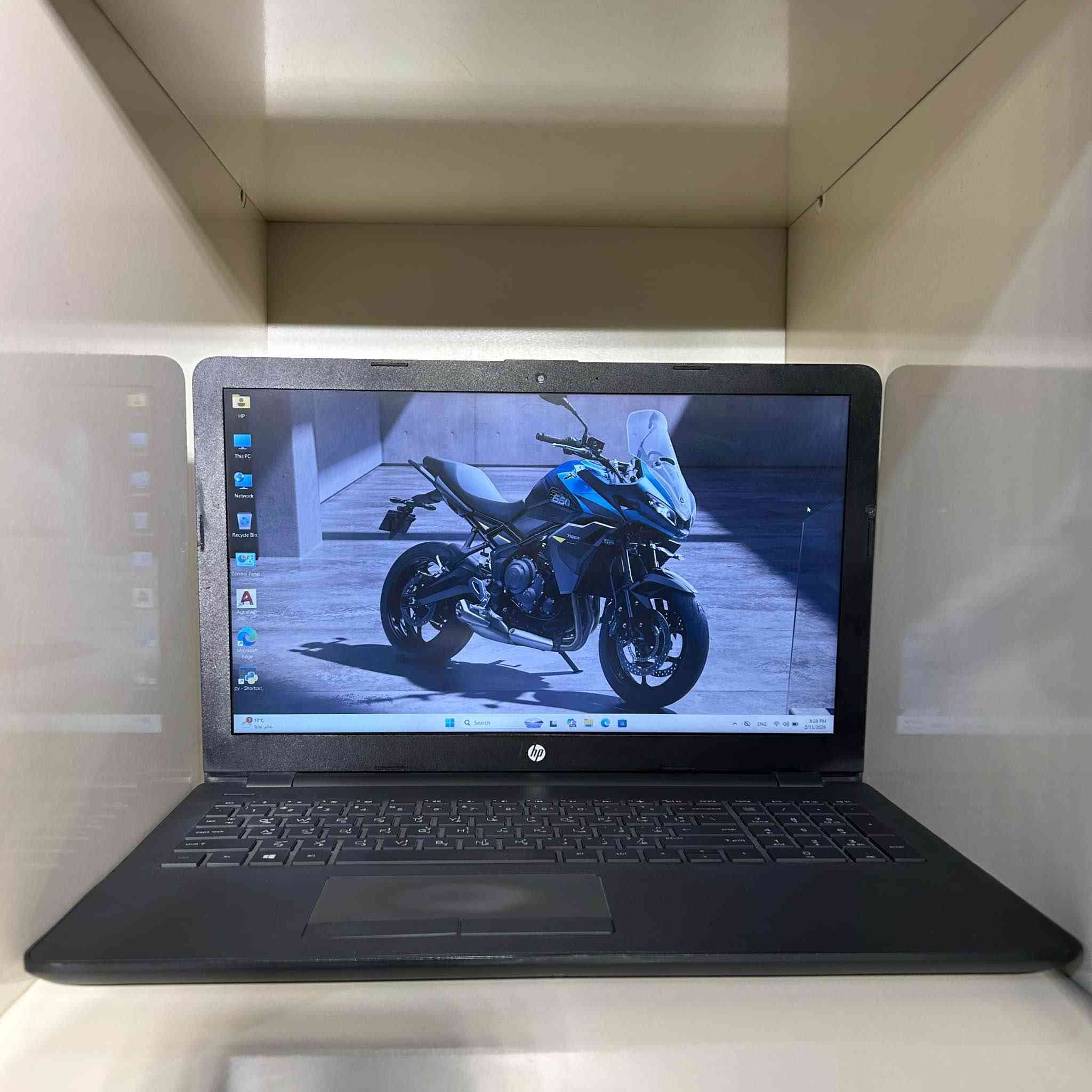 عملي – سريع – سعره مدروس 🔥

إذا تريد لابتوب للشغل اليومي، دراسة، أوفيس، تصفح، برامج محاسبة…
هذا خيار مضمون بسعر قوي 💰

⸻

⚡ المواصفات:

🧠 Core i5 جيل سابع (7200U)
أداء ثابت للشغل والدراسة

🚀 رام 8GB DDR4
تشغيل سلس بدون تعليق

💾 تخزين مزدوج مميز:
✔️ 256GB SSD سرعة عالية للنظام
✔️ 1TB HDD مساحة ضخمة للملفات

🖥️ شاشة 15.6 إنج HD+
⌨️ كيبورد عربي / إنكليزي فل سايز
🖥️ ويندوز 11 برو 25H2 محدث وجاهز

🎮 كرت Intel UHD 620 مناسب للاستخدام اليومي

⸻

🔌 المنافذ:

✔️ 3 USB
✔️ HDMI
✔️ Ethernet (شبكة)
✔️ مدخل سماعة 3.5
✔️ منفذ طاقة

⸻

🎁 الهدايا المجانية:

🎒 حقيبة
🖱️ ماوس واير ضوئي
🖤 ماوس باد Razer
🎧 سماعات أذن
📱 ستاند هاتف
🔌 شاحن

⸻

🚚 توصيل مجاني لكل العراق
📦 يوصللك مغلف ومحمي 100%
🔁 ضمان 7 أيام استبدال فوري

⸻

💰 السعر: 325,000 دينار

📍 بغداد – شارع فلسطين – تقاطع الموال

⸻

هذا الجهاز مثالي للطلاب، الموظفين، وأصحاب الأعمال الصغيرة…
تدفع أقل وتحصل أداء يخدمك سنين 👌🔥

إذا تريد أسويلك نسخة مختصرة عنوان جذاب للتصميم هم أجهزها إلك فوراً 💼 بغداد, العراق


**إذا كنت صاحب هذا الإعلان وتريد حذفه لأي سبب، رجاءا أرسل رسالة إلى الدعم الفني**