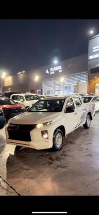 ميسوبيشي L200  موديل ٢٠٢٣ وارد خليجي  جمالغ و باب سكن صبغ  بدون رقم تت...