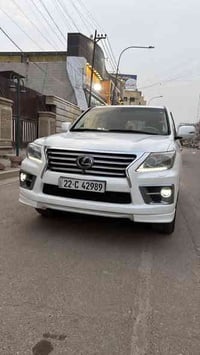 لكزز 2015 رقم اربيل تحويل او وكاله ماشيه 165 الف صبغ عام  ما عدا الصند...